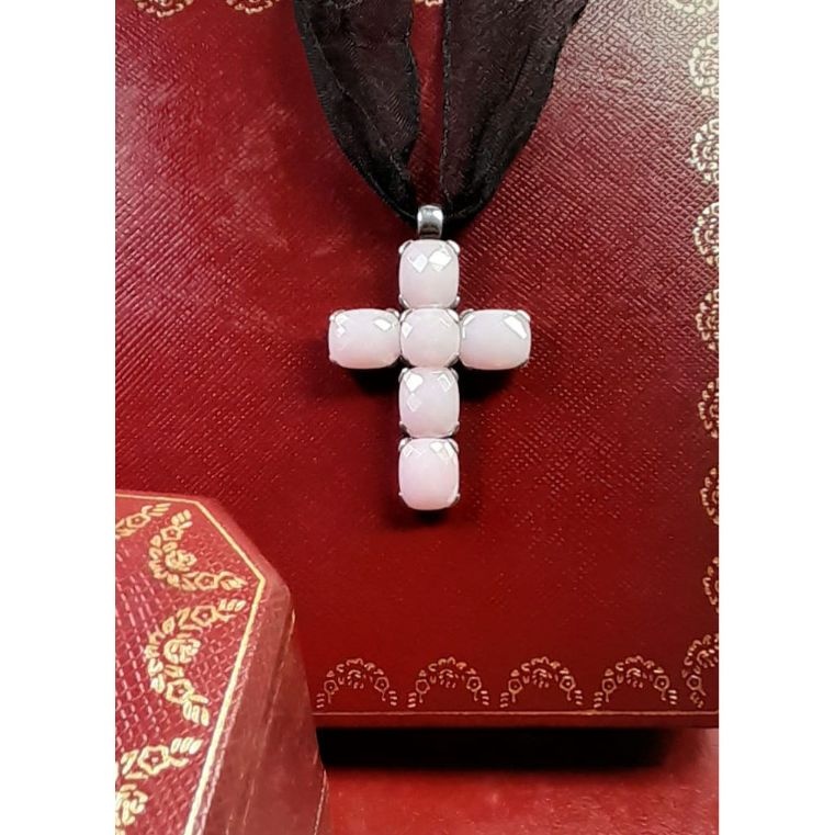 Colgante cruz Thomas en plata y calcedonias rosas engastadas en garras | Lamas Bolaño